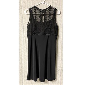 DONNA RICCO Sleeveless Lace Top Back Button Dress